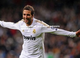 【开云体育下载】女解说Ams分享心得，良好心态为核心 吃鸡与DOTA2解说可兼得